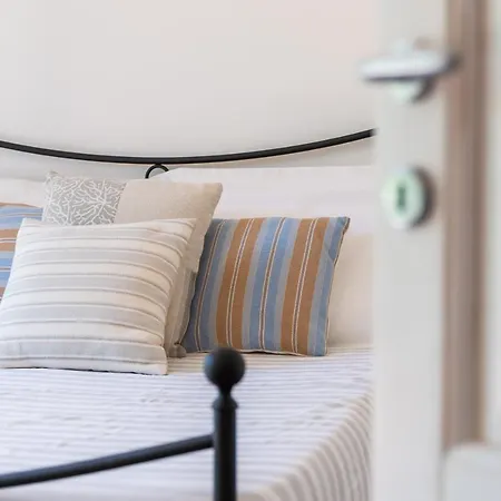 شقة L'olivastro كاستيلساردو